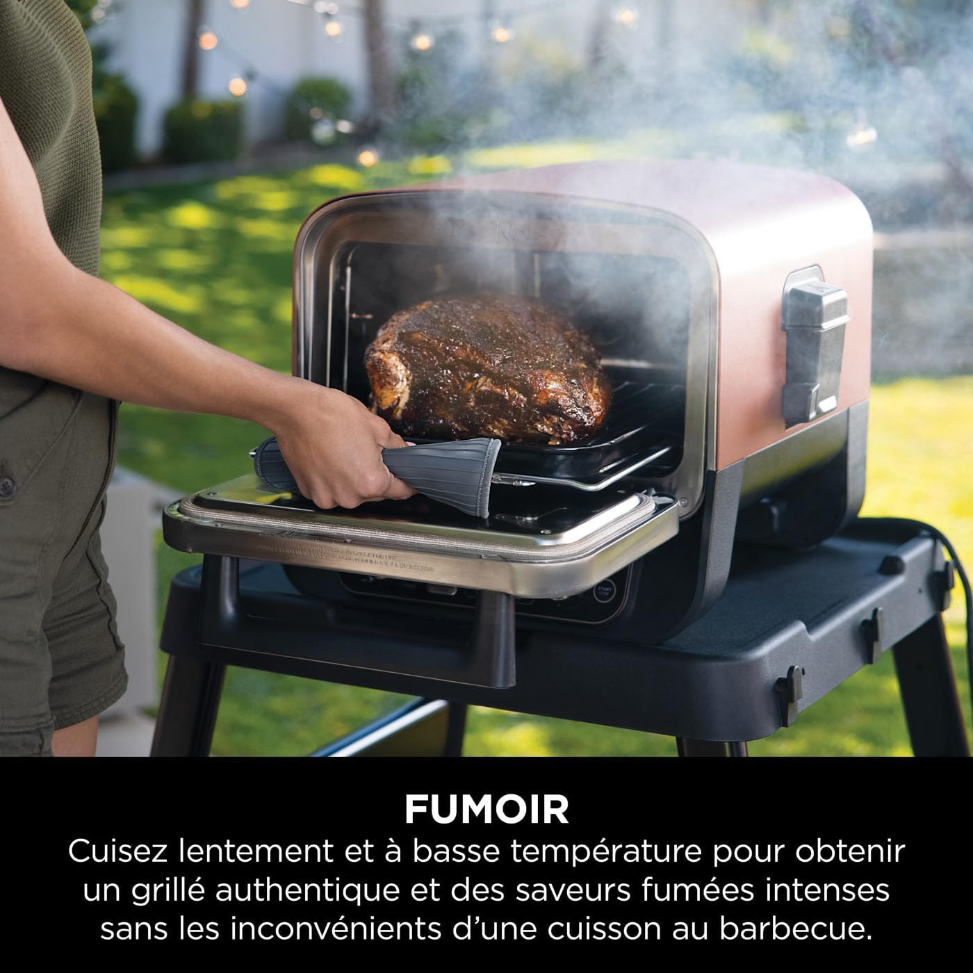 Ninja Woodfire Four à pizza extérieur électrique 8-en-1, rotissoire & fumoir barbecue avec grille, plaque pro-heat, pierre à pizza, granulés de bois et pelle, 6 réglages, orange foncé OO101EU