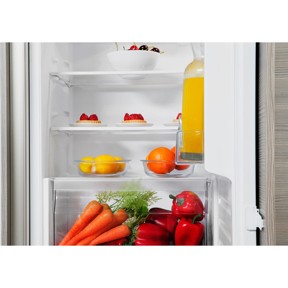Whirlpool ARG 90712 réfrigérateur Intégré 136 L E Blanc
