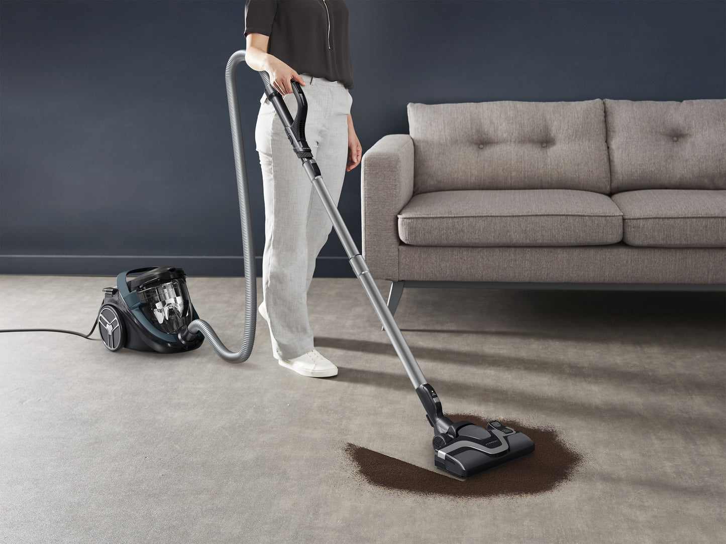 Rowenta Silence Force RO7961 2,5 L Aspirateur réservoir cylindrique Sec 500 W Sans sac