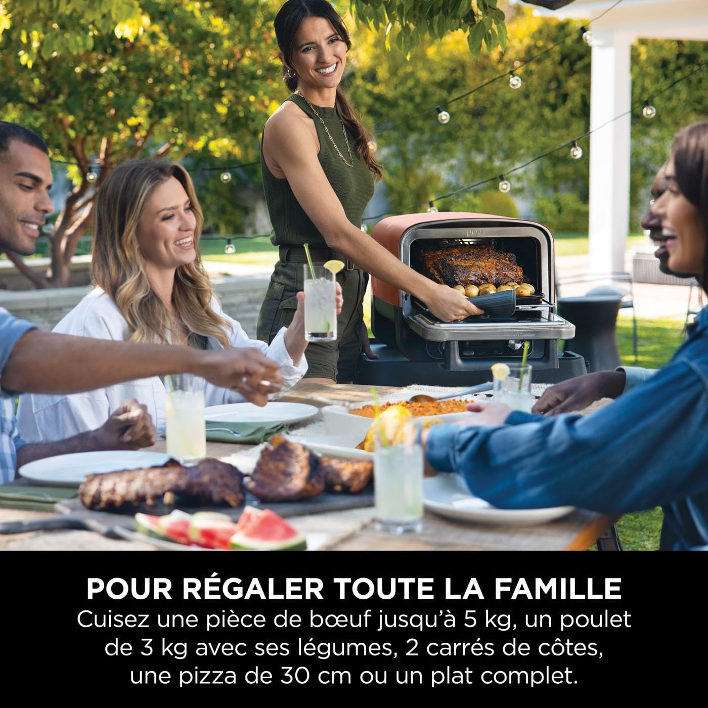 Ninja Woodfire Four à pizza extérieur électrique 8-en-1, rotissoire & fumoir barbecue avec grille, plaque pro-heat, pierre à pizza, granulés de bois et pelle, 6 réglages, orange foncé OO101EU